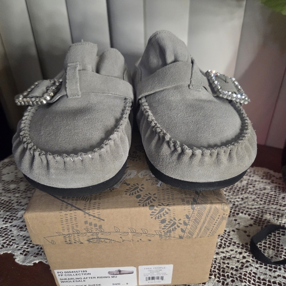 Free People "Shearling After Riding" Grey Suede Mules - Picture 5 of 9